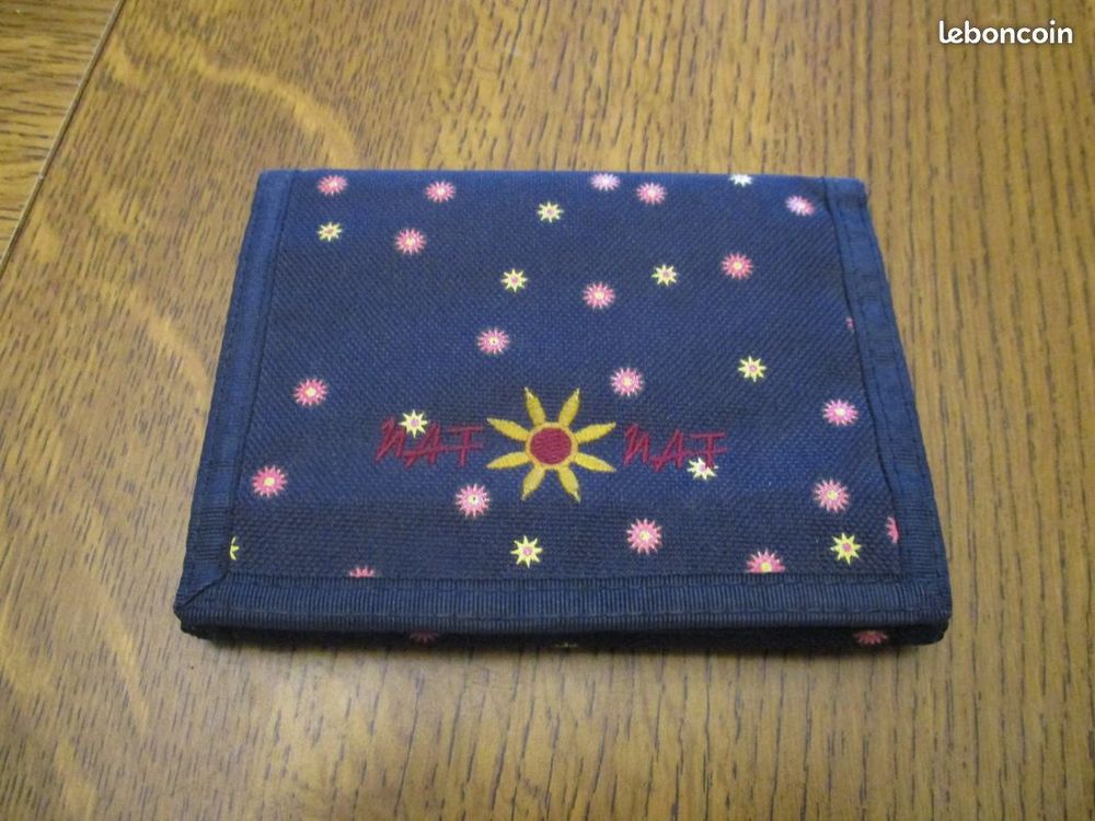 Porte feuilles NAF NAF bleu �toil� NEUF � scratch 4 M�rignies (59)