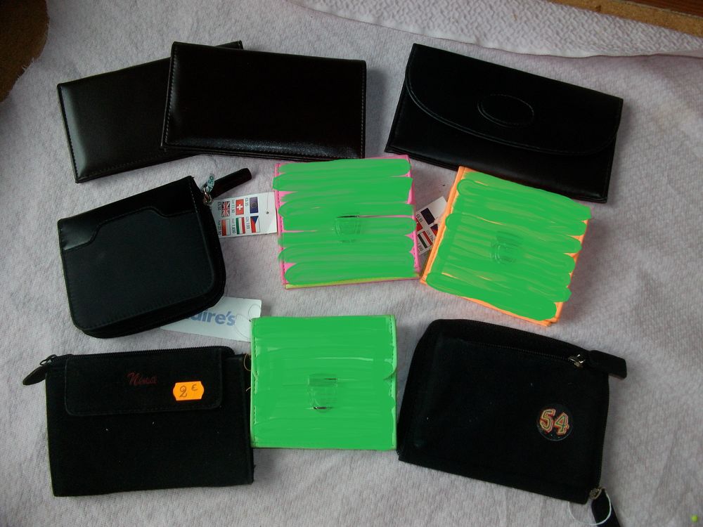 Porte-feuilles (porte-monnaie + carte) de 0,80 � � 2 �-neufs 1 Bouxwiller (67)