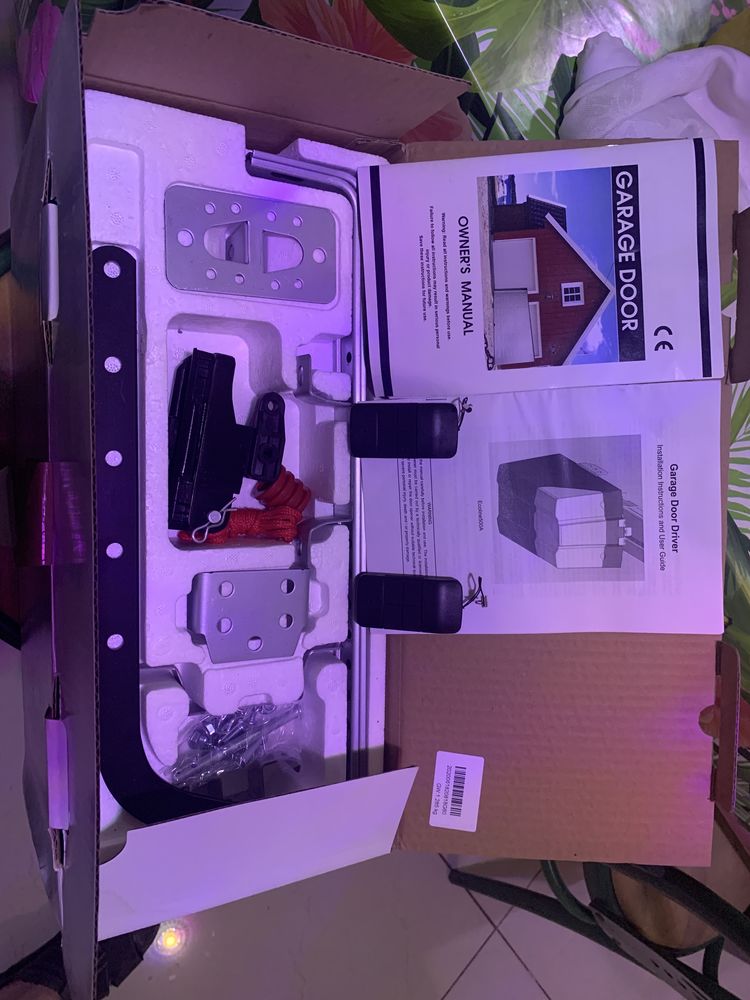 Porte de garage neuve avec son moteur �lectrique neuf 1000 Moirans (38)