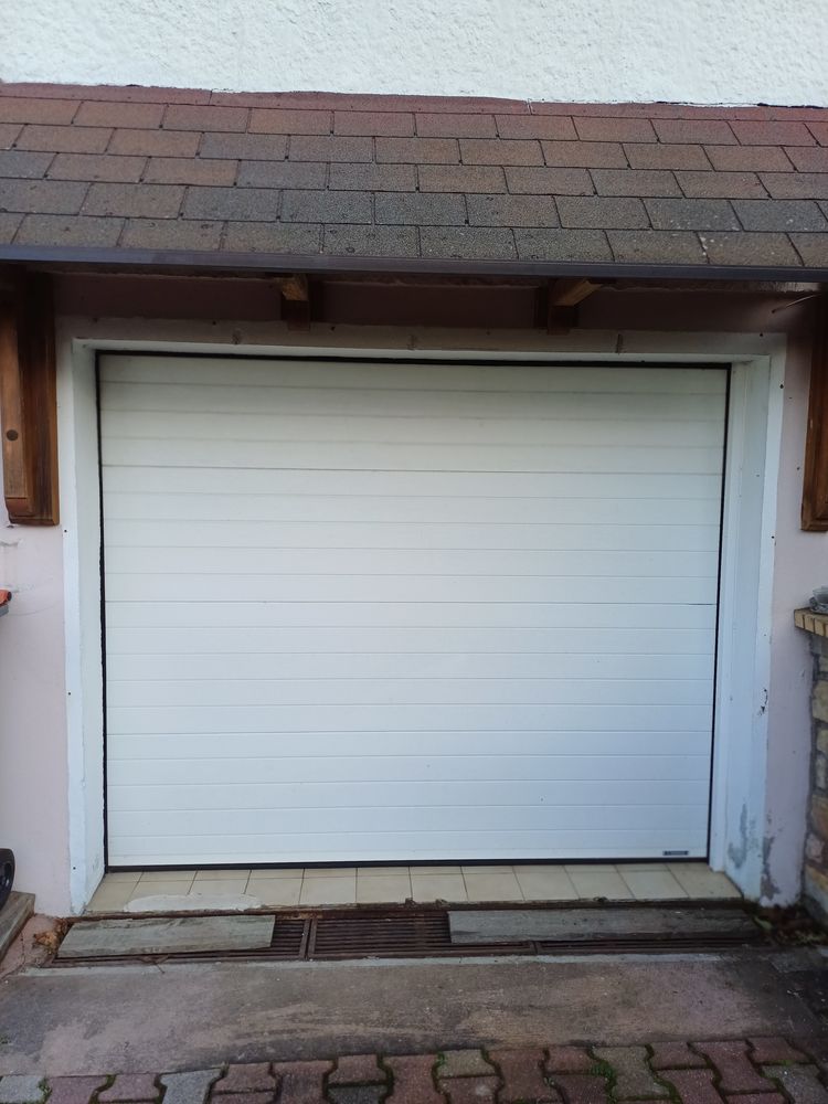 Porte de garage 800 Bourbonne-les-Bains (52)