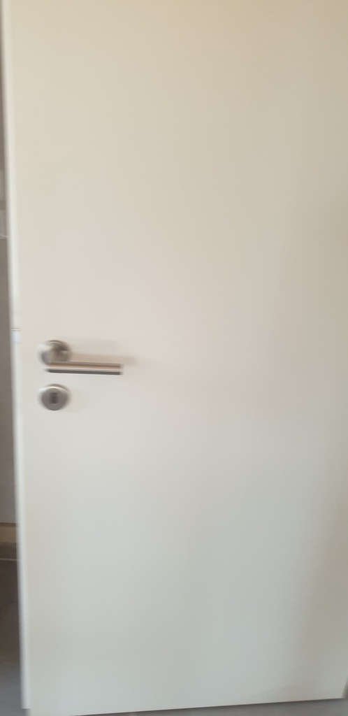 Porte int�rieure blanche avec poign�e 1 Le Russey (25)