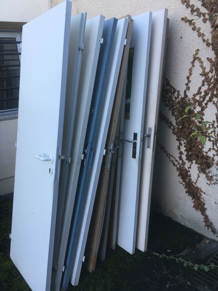 Porte isoplane
10 Castres (81)