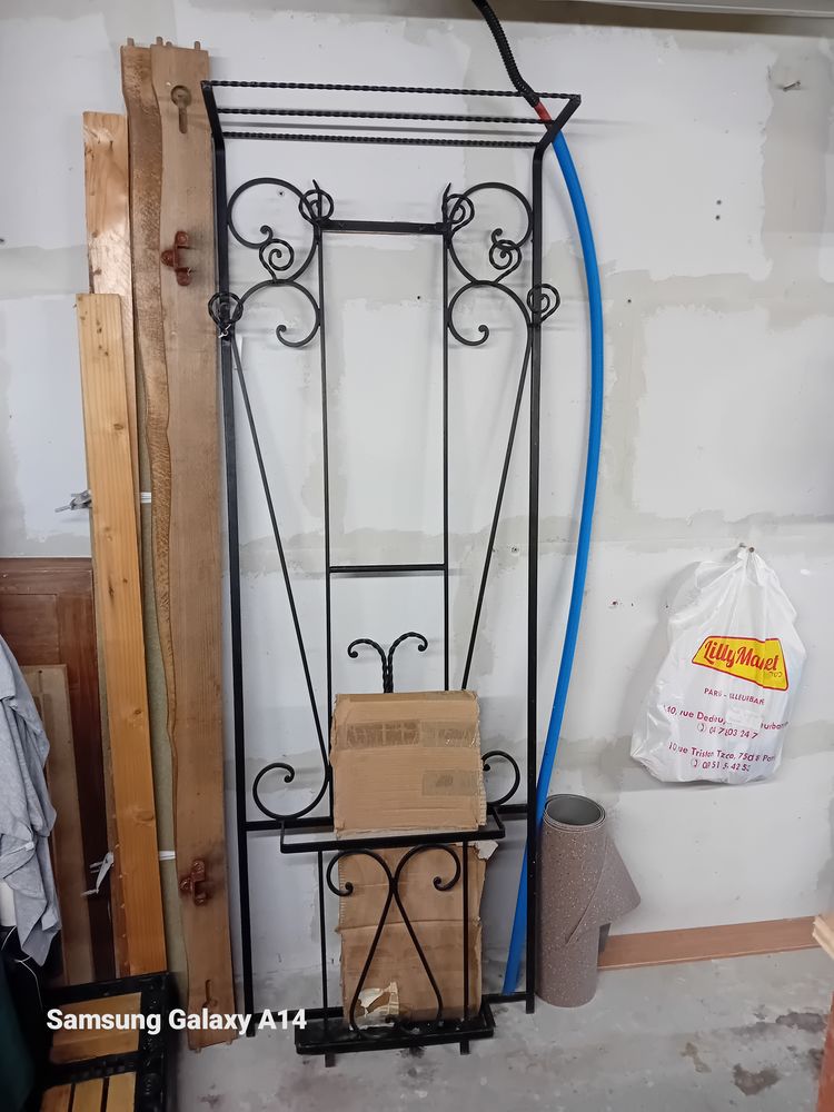 PORTE MANTEAU MURAL  EN FER FORGE NOIR 15 Roanne (42)