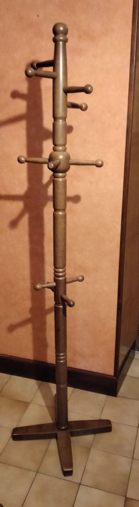 Porte-manteau sur pied. 120 Vierzon (18)