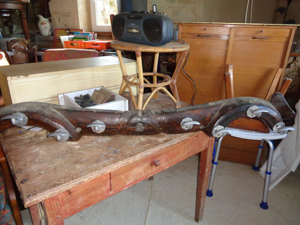 Porte manteau 50 Saint-S�ve (33)