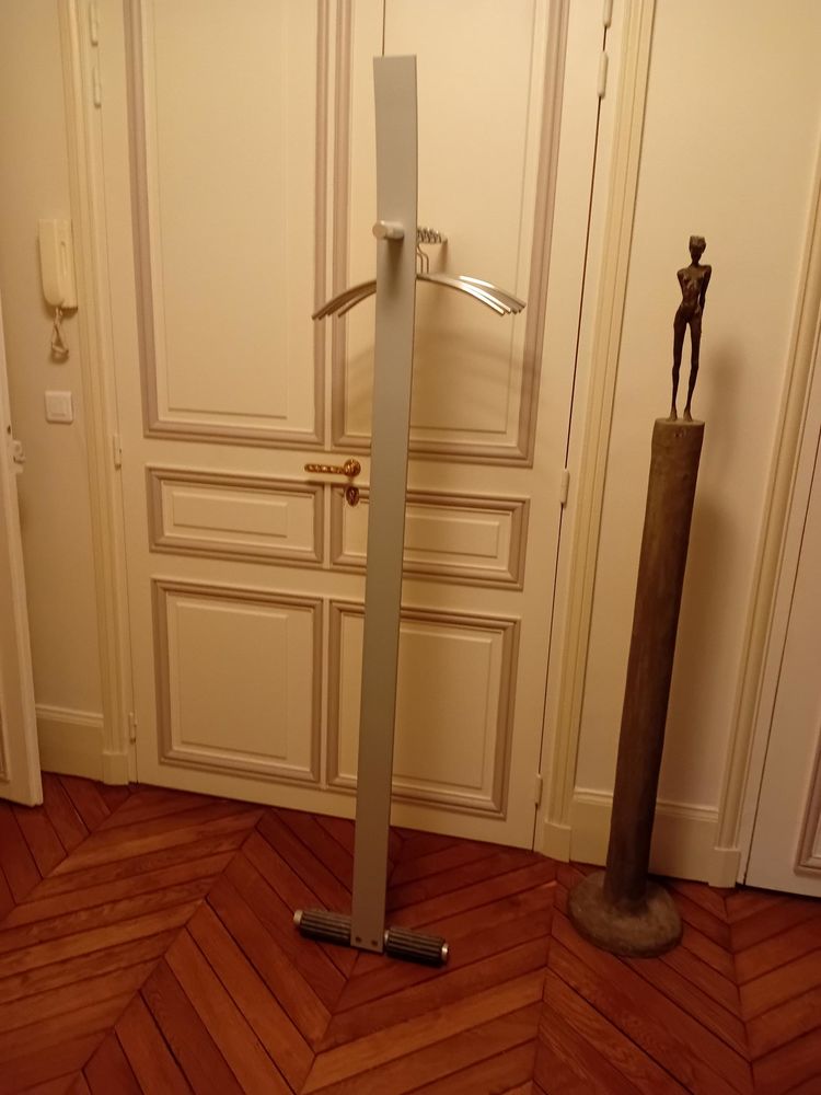 Porte manteaux design 1980-1990 90 Paris 11 (75)