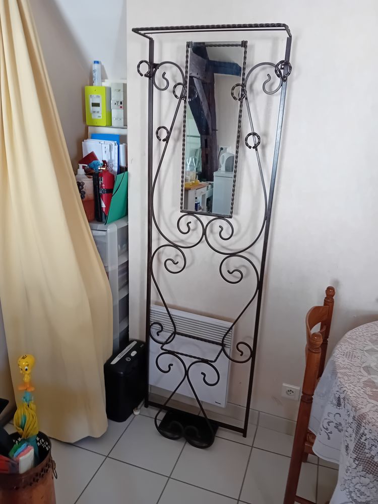 Porte manteaux 13 Cosne-Cours-sur-Loire (58)