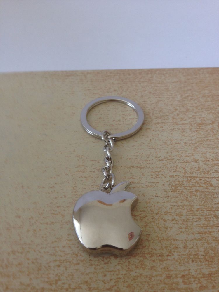 porte cl� en m�tal logo apple
10 Carnon Plage (34)