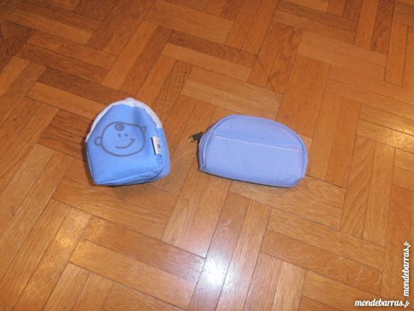 Lot de 2 porte-monnaie bleus (39) 2 Tours (37)