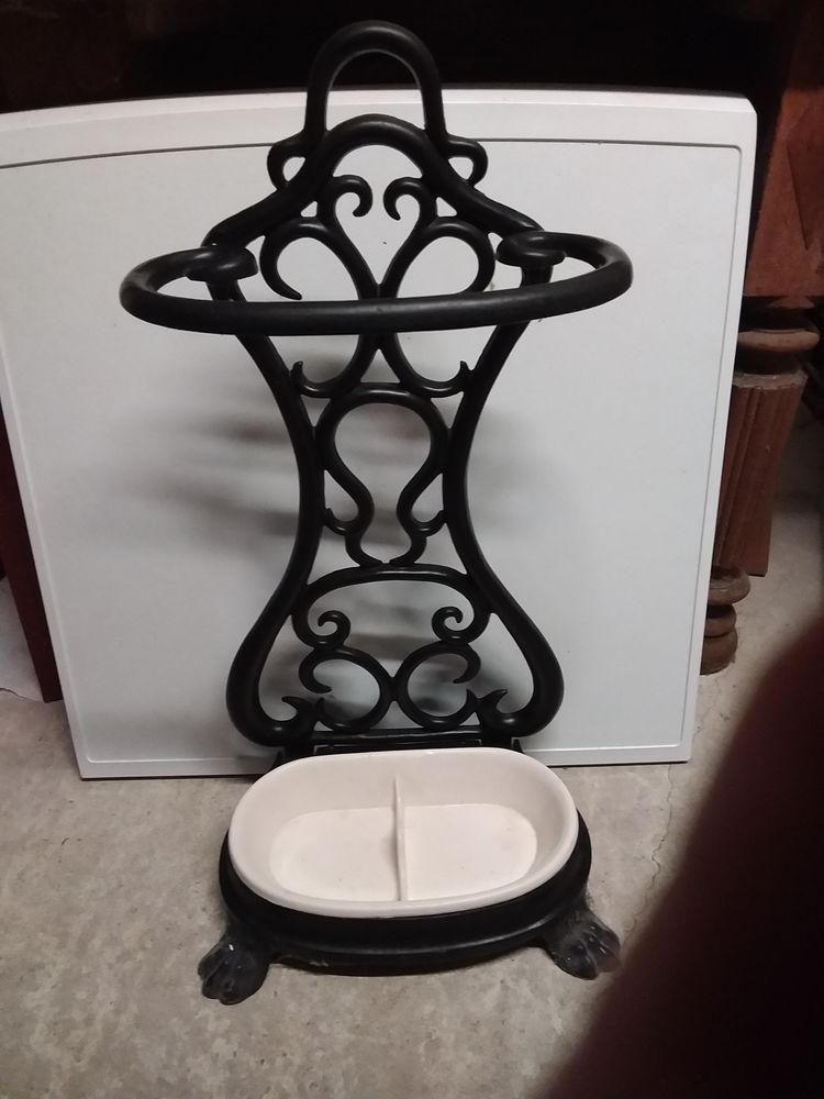 Porte parapluie 40 Montech (82)