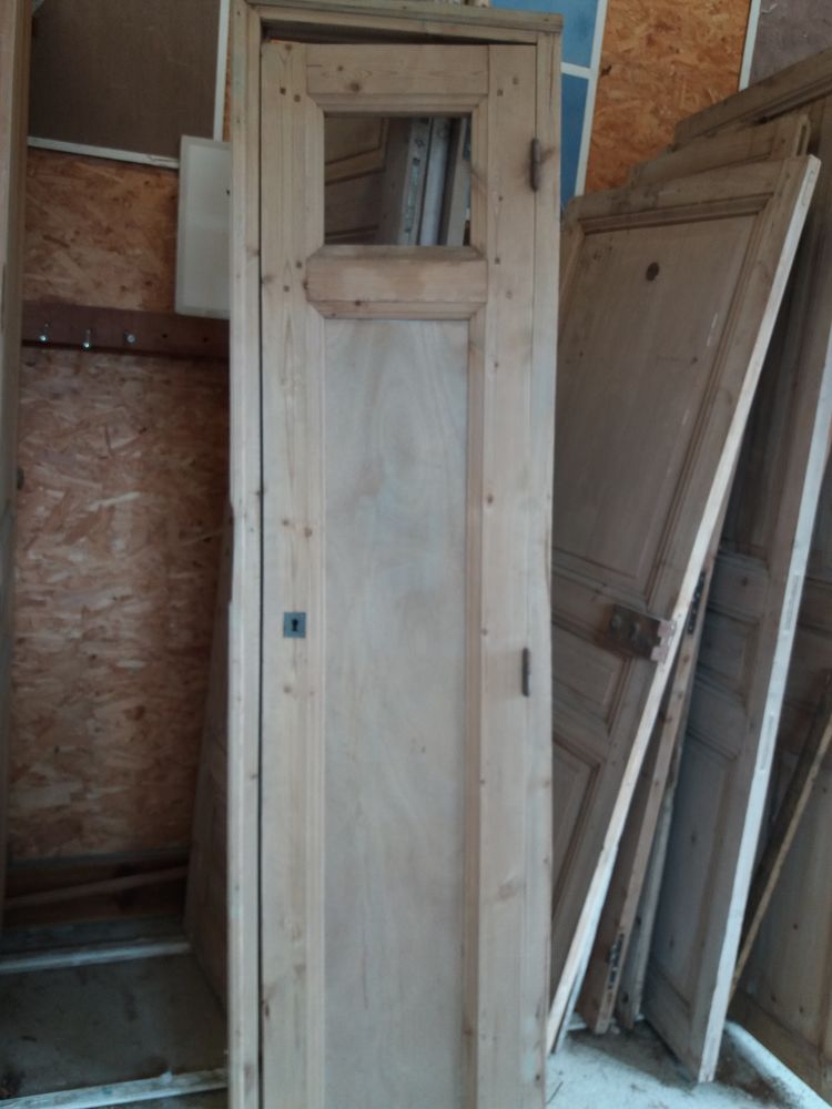 porte de placard ancien avec son cadre 100 La Ciotat (13)