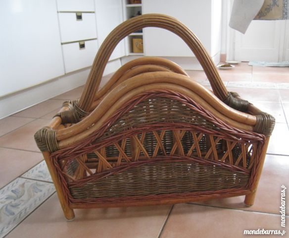 porte revue en rotin 30 �vian-les-Bains (74)