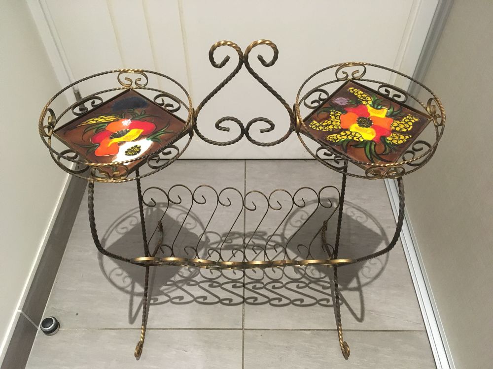 Porte revue vintage en fer forg� avec c�ramique 35 Le Pecq (78)