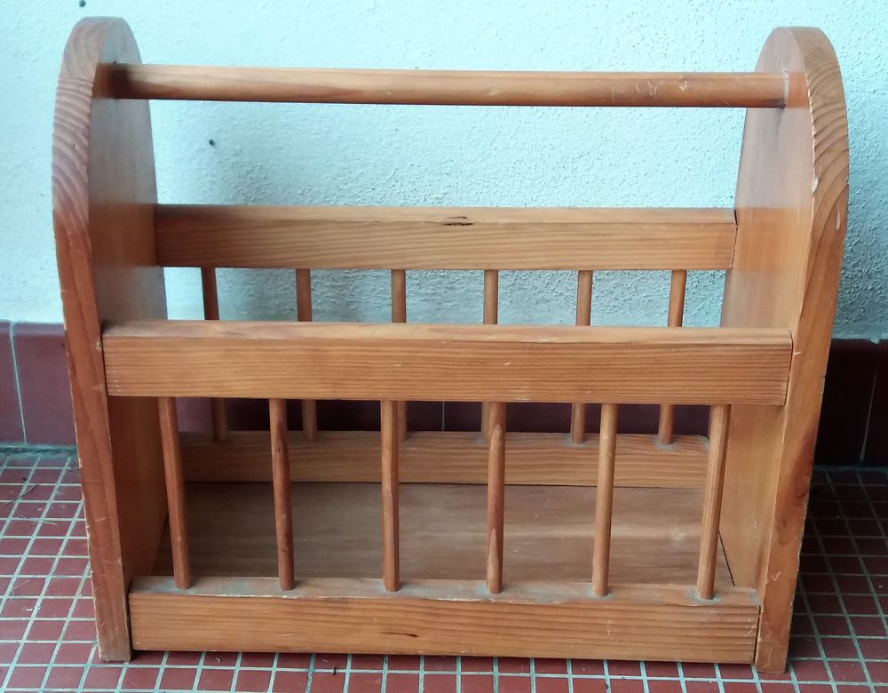 Porte-revues vintage (1990) en pin massif 7 Nousty (64)