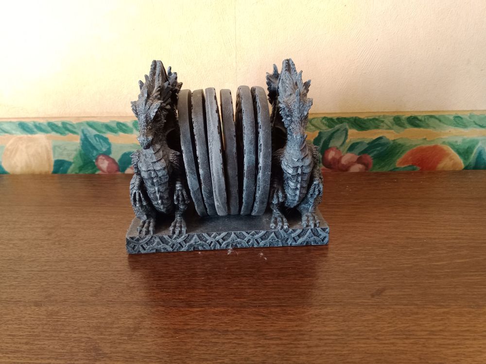 Porte sous-verres dragons avec 6 sous-verres celtiques 15 Oroux (79)