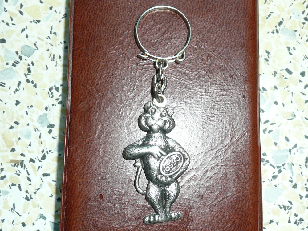 Porte cl� station service Esso m�tal 6 Bordeaux (33)