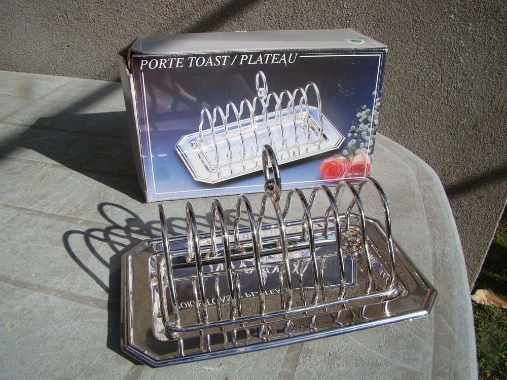 Porte-toasts avec son plateau vintage  
25 Gargenville (78)