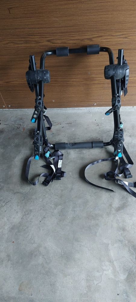 Porte v�lo sur coffre de voiture 20 Chamb�ry (73)