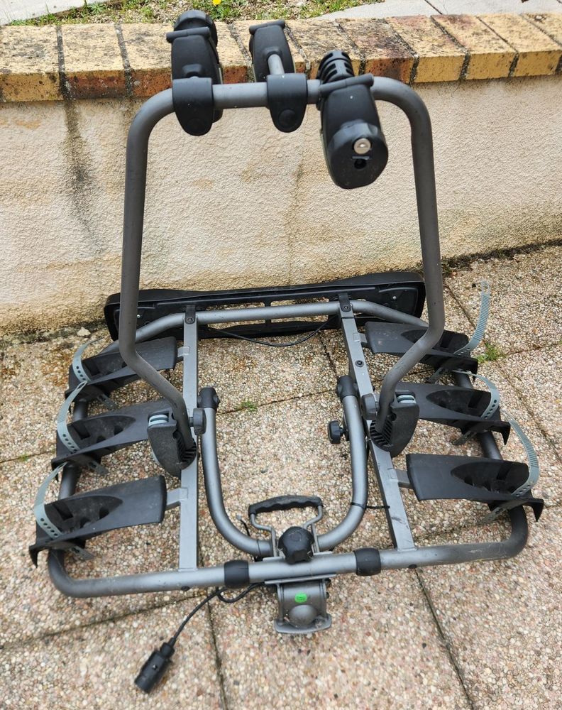 Porte v�los � fixer sur boule d'attelage. 150 Leuville-sur-Orge (91)