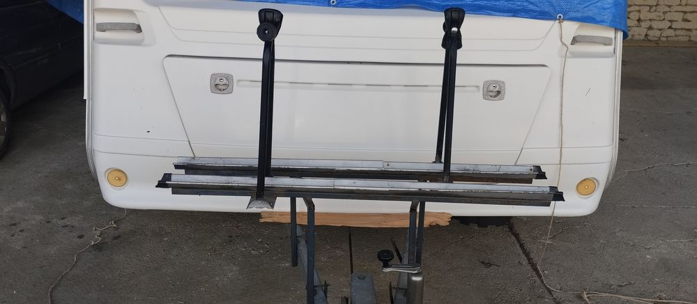 PORTE V�LOS POUR FL�CHE DE CARAVANE 50 Mirebeau (86)