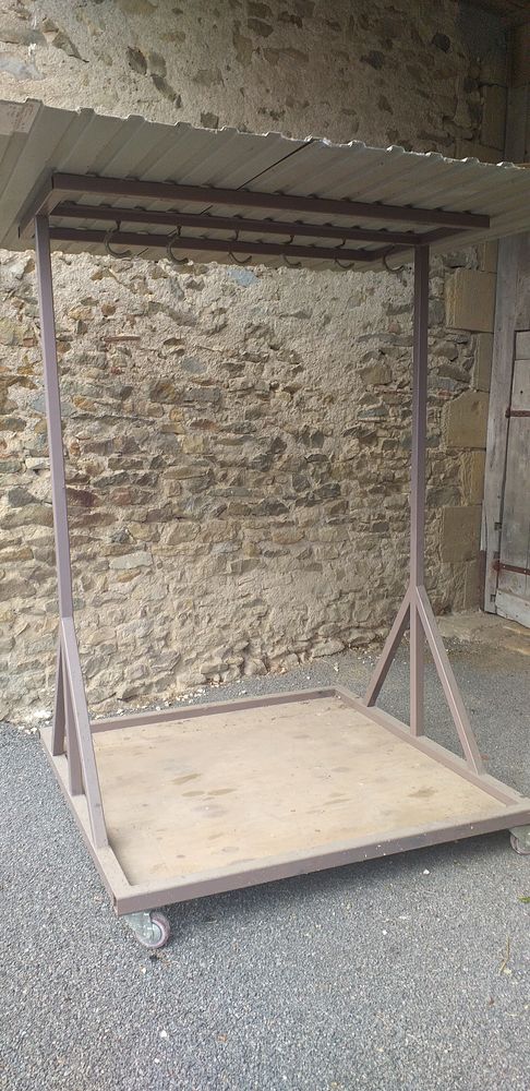 PORTE-VELOS RATELIER SUR ROULETTES 90 Saint-Georges-sur-la-Pr�e (18)