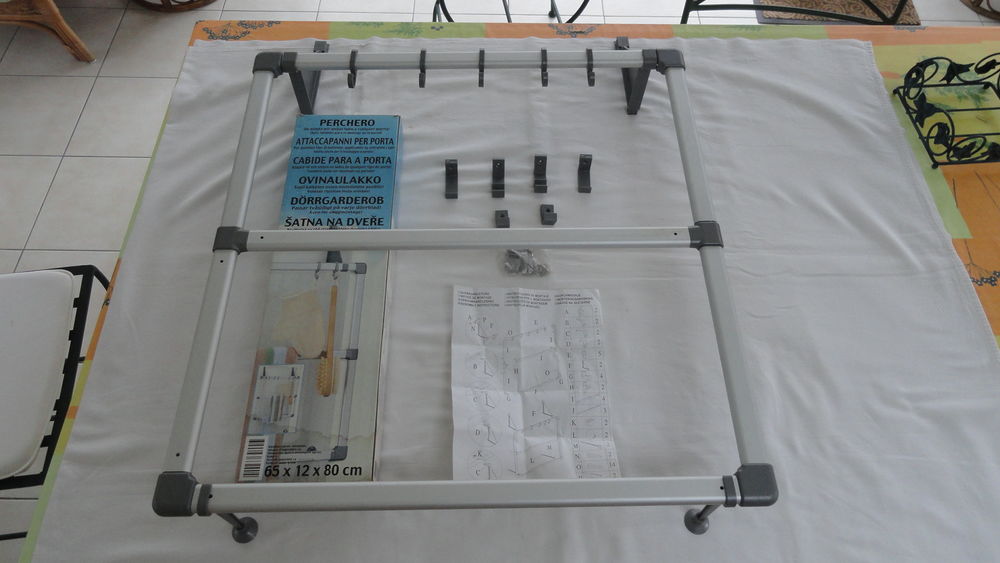 Porte v�tements pour porte ou mur 15 Sabl�-sur-Sarthe (72)