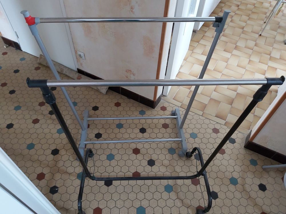 porte  v�tements 10 Vernantes (49)