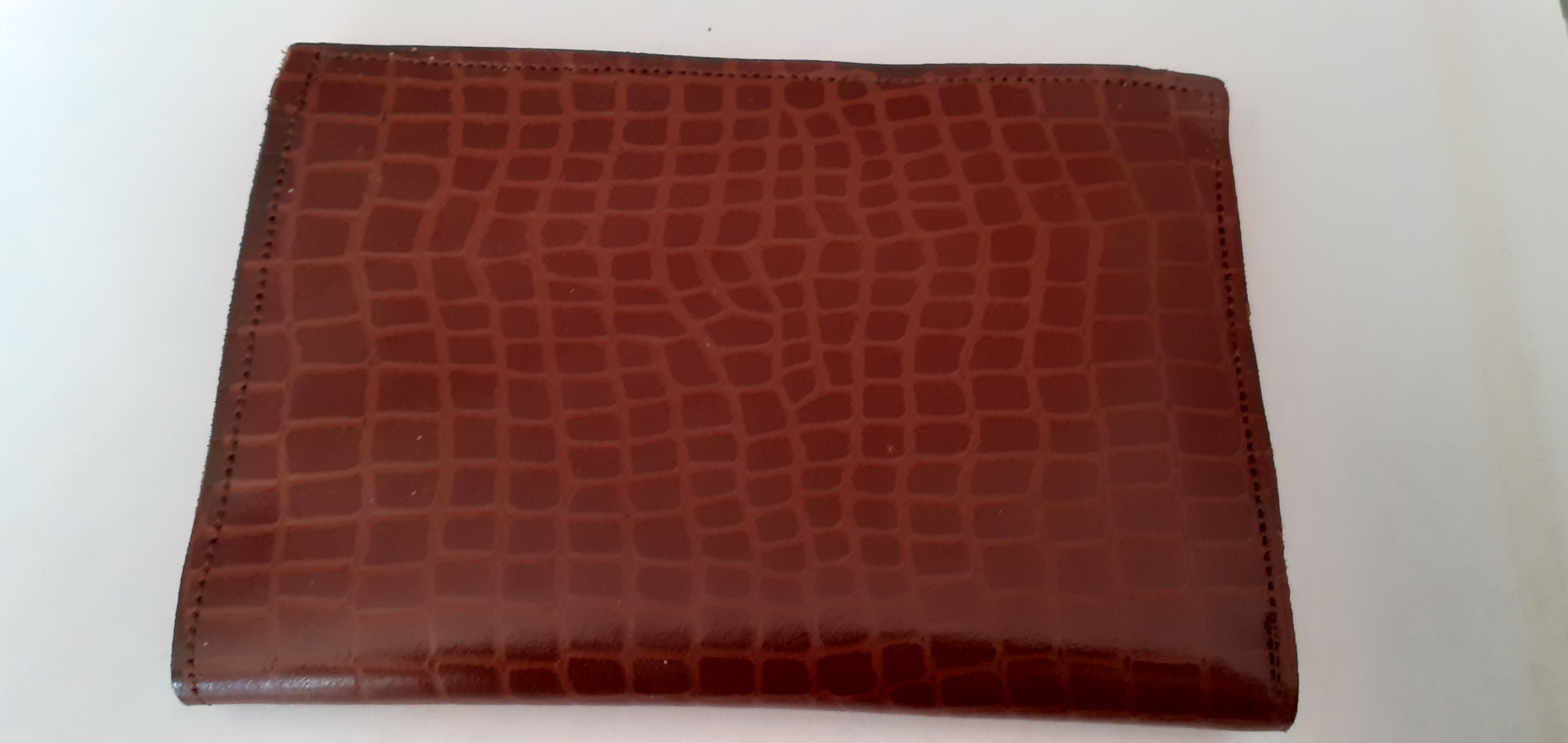 Portefeuille  en cuir marron 5 Le Teilleul (50)