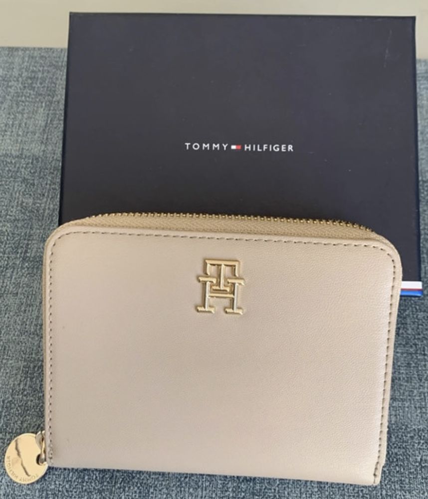 Portefeuille Cuir Tommy Hilfiger 65 Charmeil (03)