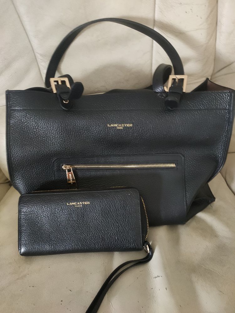 Sac et portefeuille LANCASTER 150 La Mulati�re (69)