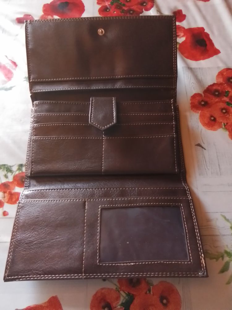 Portefeuille/porte monnaie 10 Roquebilli�re (06)