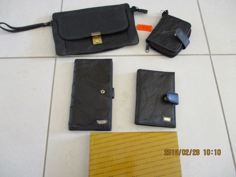 Lot 4 Portefeuilles Cuir Carven+Porte-Ch�quier &Autre....... 20 Le Vernois (39)