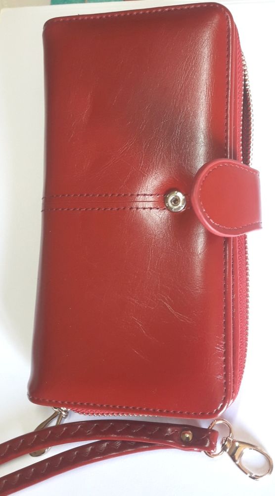 portefeuilles multipoches cuir NEUF 20 La For�t-du-Parc (27)