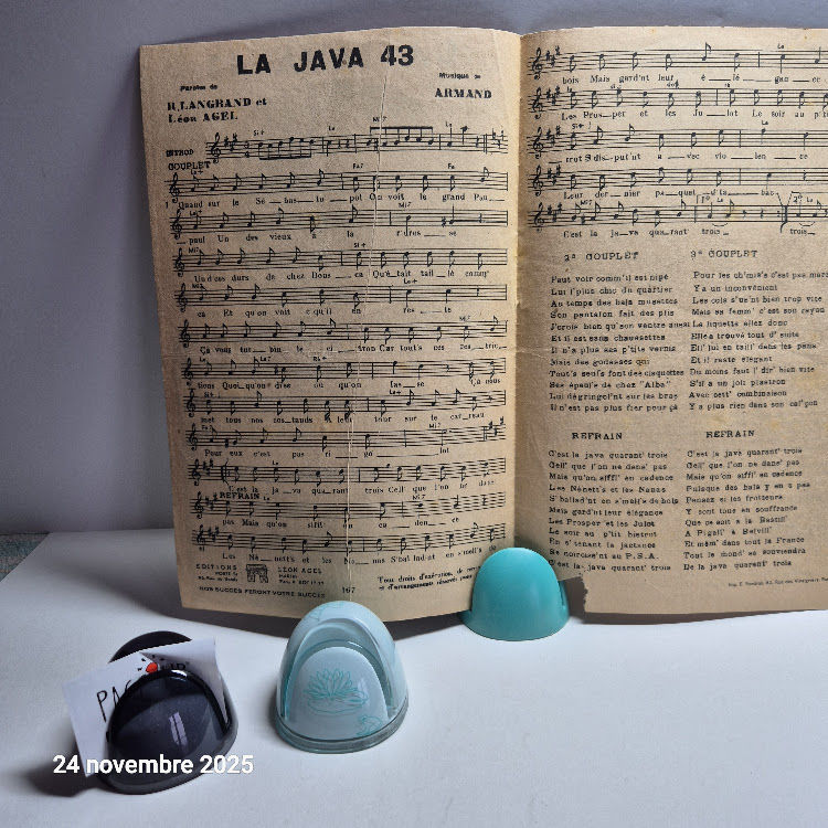 Lot de 3 portes copie Page-Up Crystal Pageup pour tenir une 19 Saumur (49)