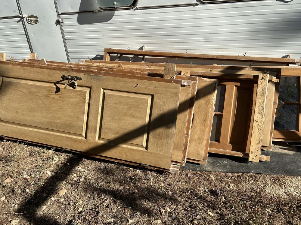 6 portes dont 2 vitr�es avec clef 360 N�mes (30)