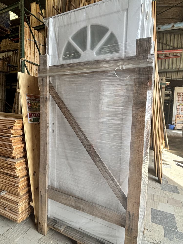 PORTES d'ENTR�E ou dite EXTERIEURE  bois AVEC Ventail de vitre 220 Saint-Porquier (82)