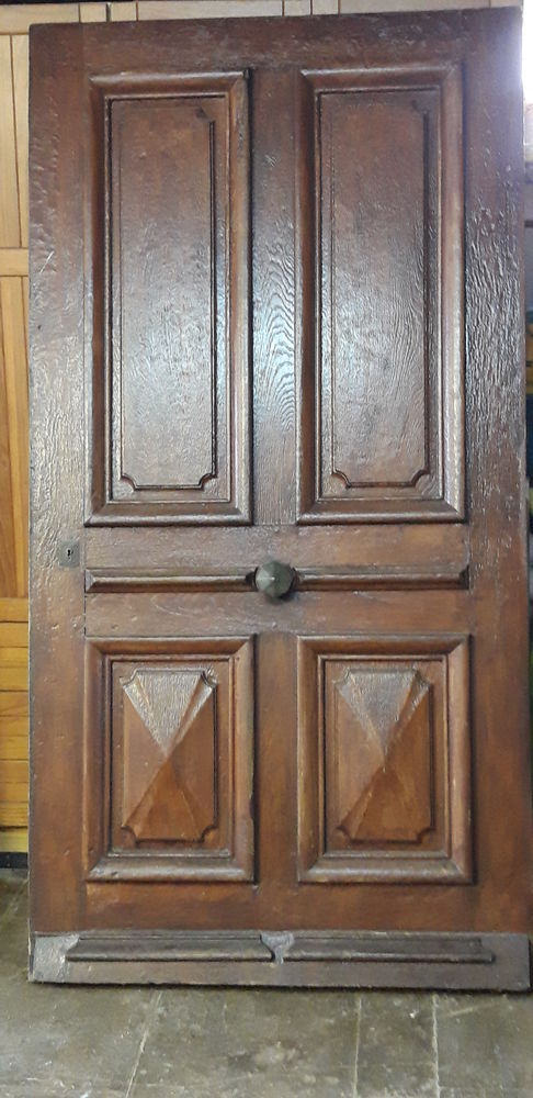 2 portes d'entrées anciennes (1880) 100 Saint-Jean-le-Vieux (01)