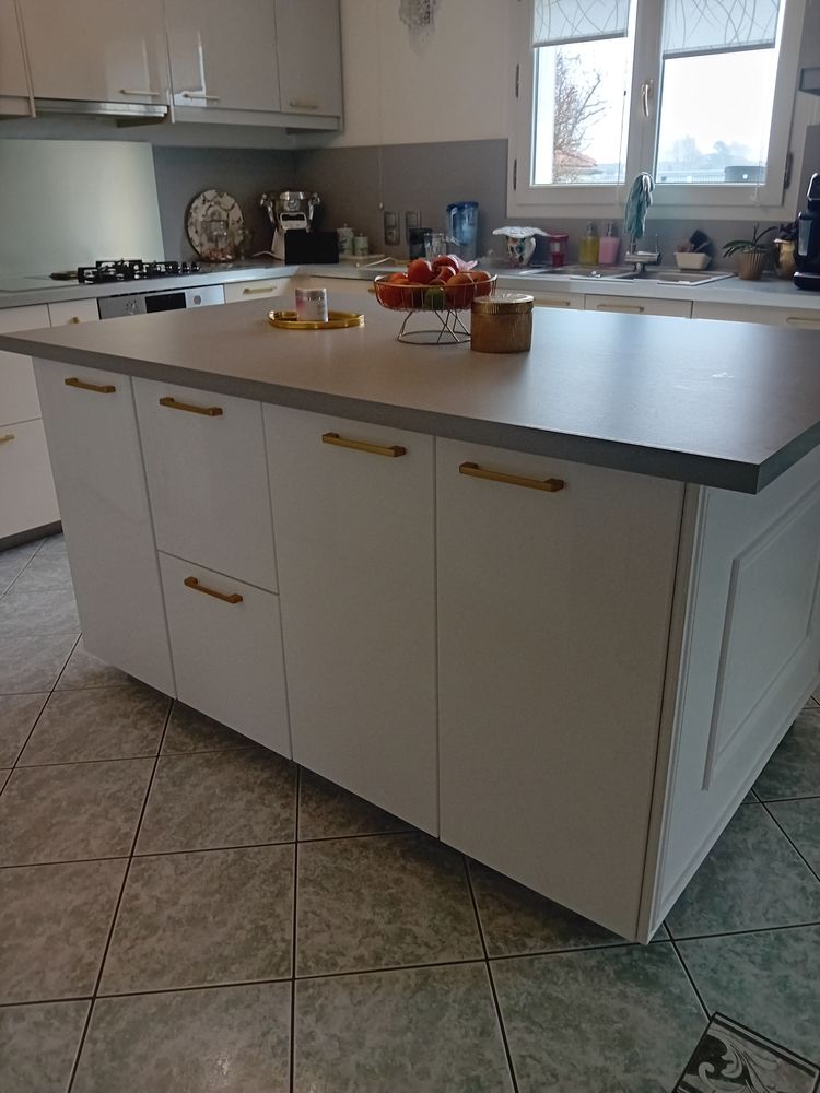 Portes laqu�es brillantes IKEA 300 Saint-Pierre-en-Faucigny (74)