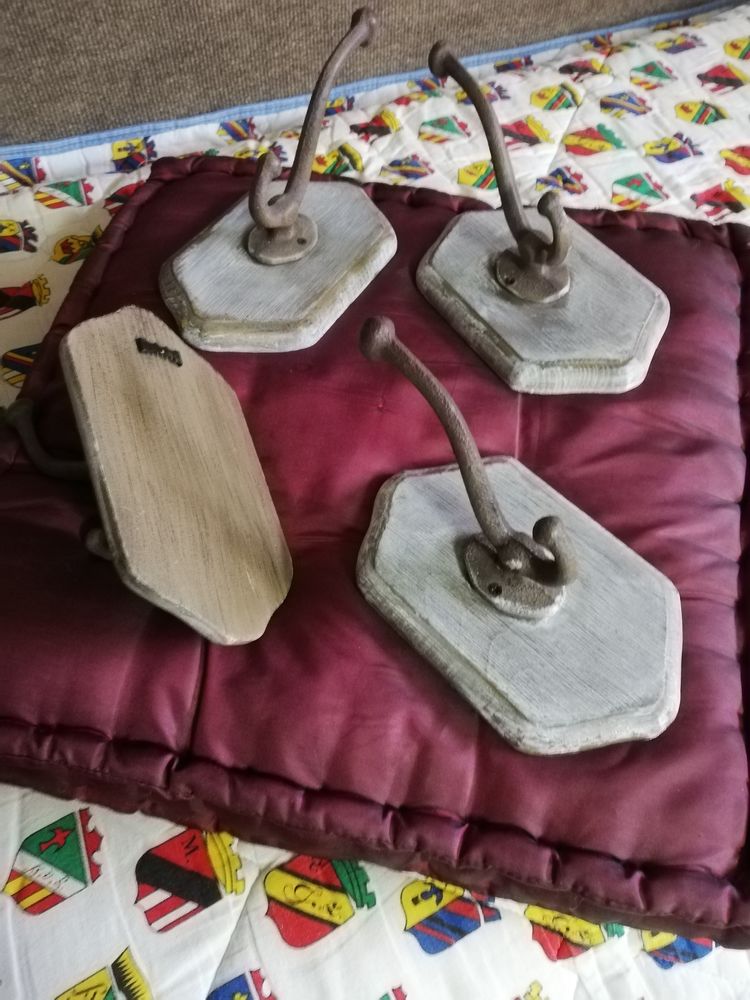 Portes manteaux vintages 30 Ch�teauroux (36)