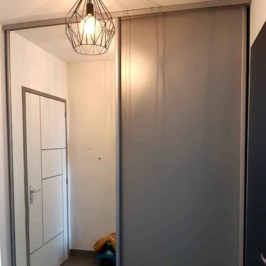 2 portes de placard coulissantes 180 Carquefou (44)