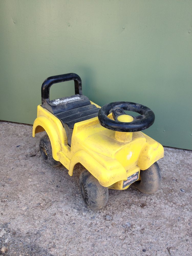 Porteur de marche en plastique pour b�b� en forme de voiture 10 Brioude (43)