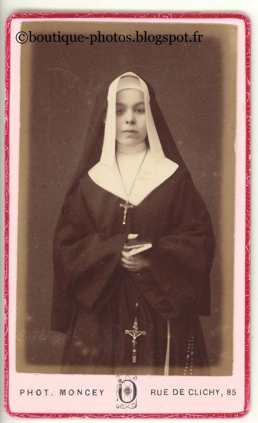  CDV Portrait Jeune religieuse Nonne Photographie Moncey 1 Loches (37)