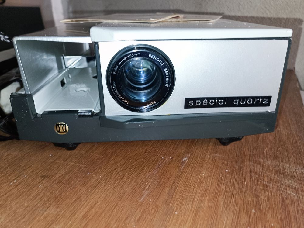 POSTE TSF A LAMPES ET PROJO VINTAGE 20 Saint-Jean-du-Cardonnay (76)