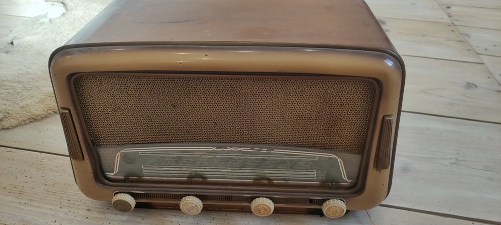 Poste Radio Ancien pour collectionneur 100 Saint-Étienne (42)