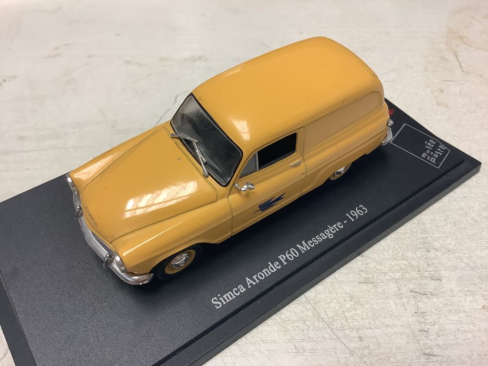 LA POSTE SIMCA P60 MESSAG�RE 1963 1/43 voiture miniature. 9 Al�s (30)