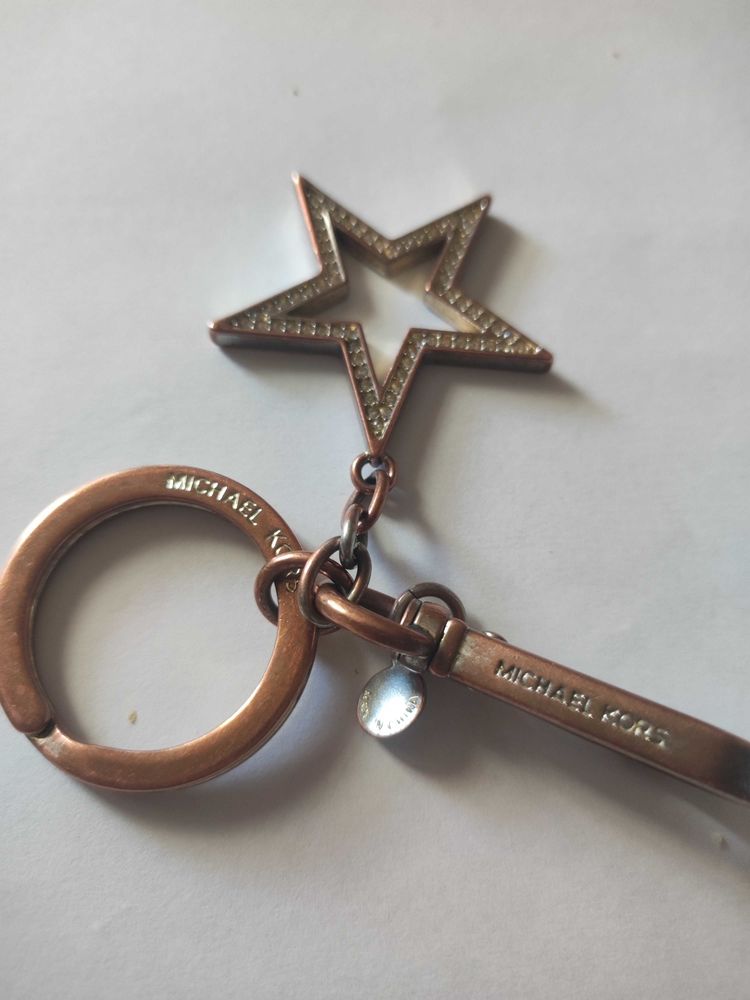 Pote-cl�s breloque pour sac m�tal vieilli couleur bronze 30 Verneuil-sur-Seine (78)