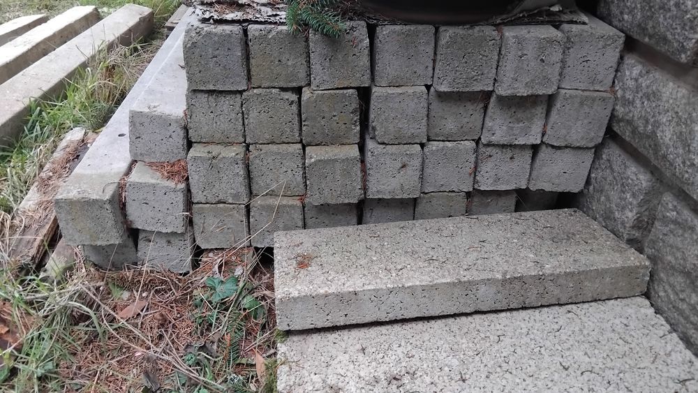 Poteaux b�ton arm� pour cl�ture 20 Saint-Maurice-en-Gourgois (42)