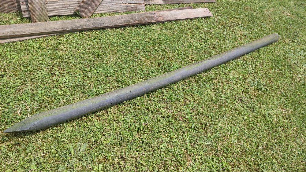 29 poteaux impetricibles 60 Druillat (01)