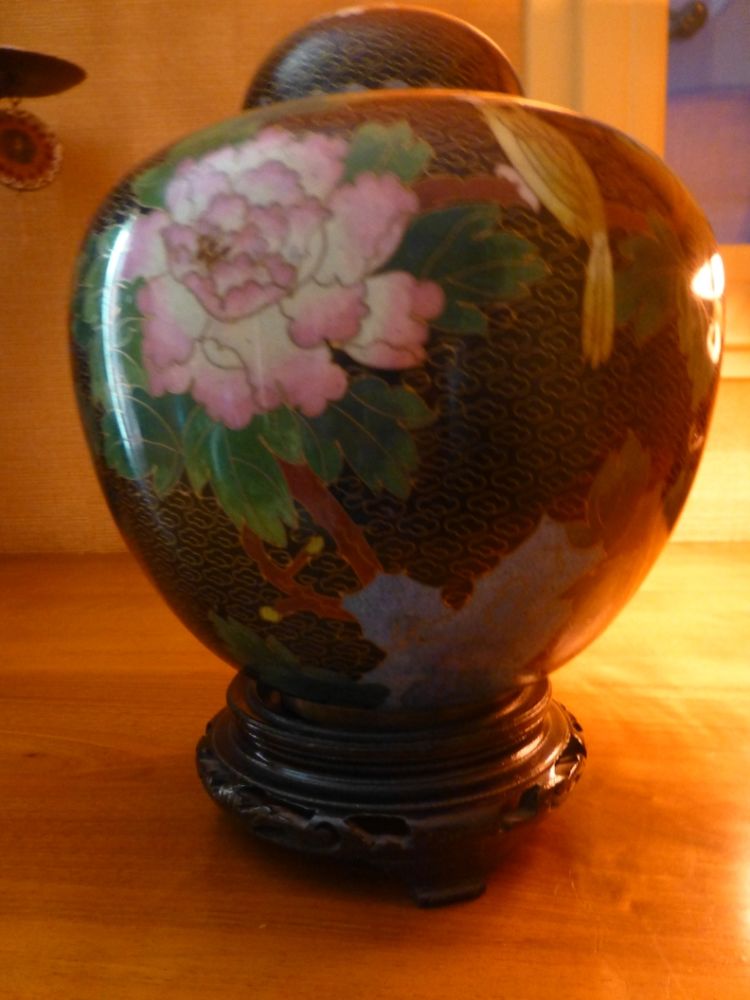 Potiche en �maux cloisonn�s. 45 Saint-Genis-Laval (69)