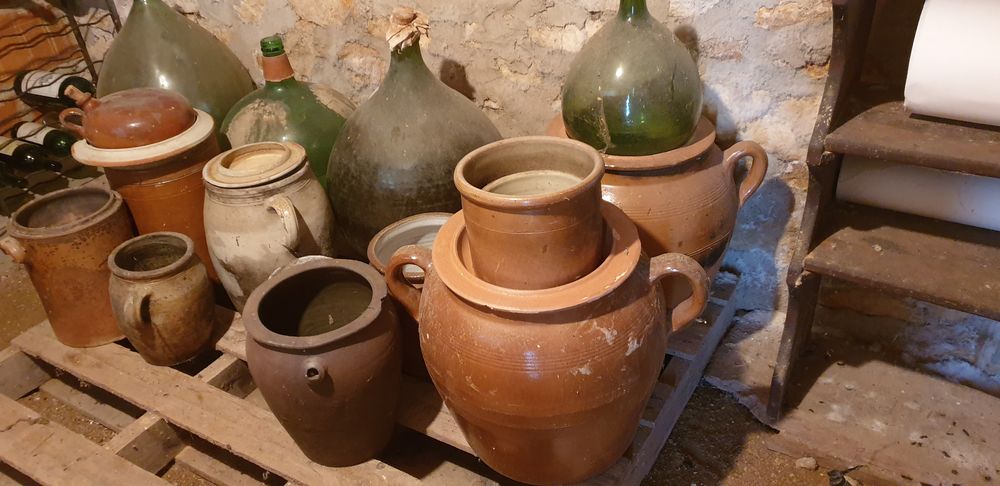  pots en gr�s et bonbonnes 0 Chazelles (16)